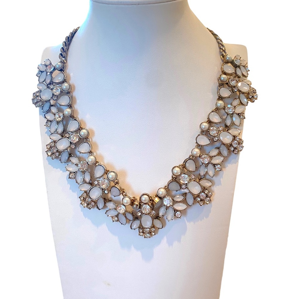 Loft bib rhinestone necklace white silver tone statement sparkly 7"